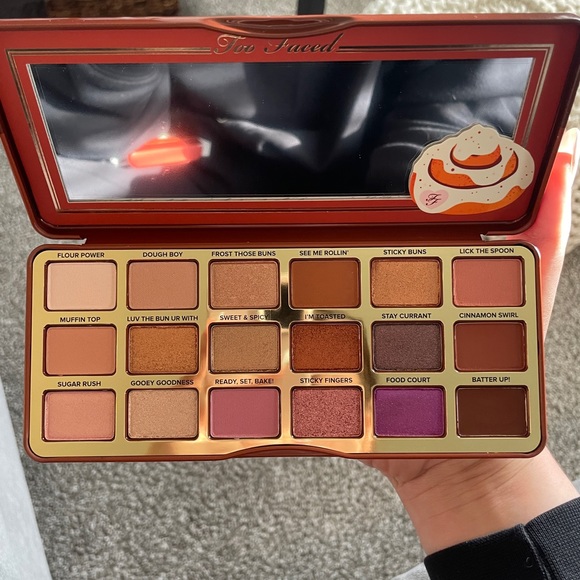 Too Faced Cinnamon Swirl Eyeshadow Palette - Picture 3 of 4
